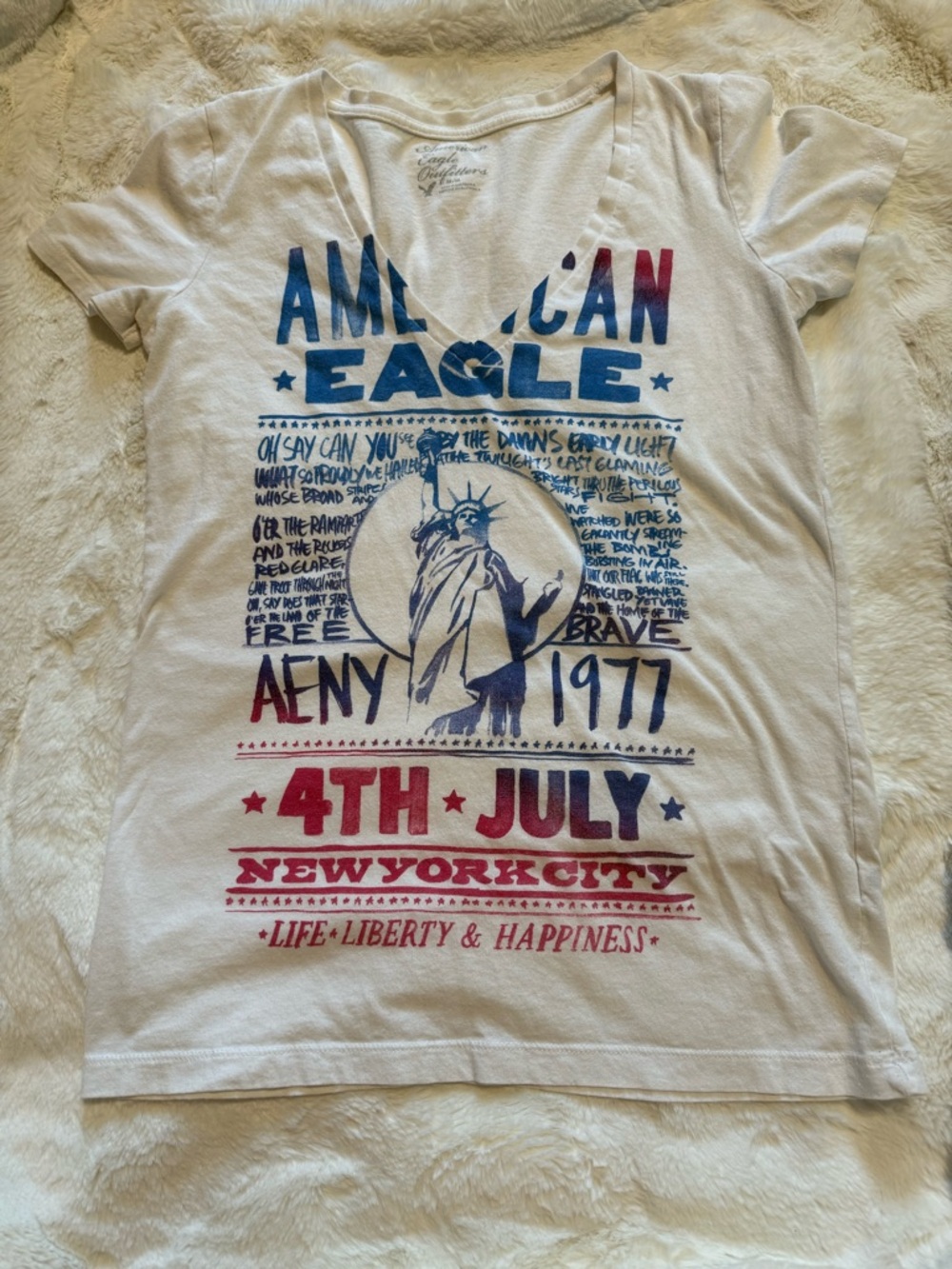 American Eagle Women’s White 4th of July Graphic V-Neck T-Shirt